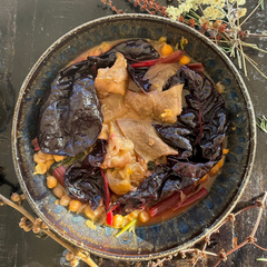 Chickpea stew with Vegetables and Cow’s trotters